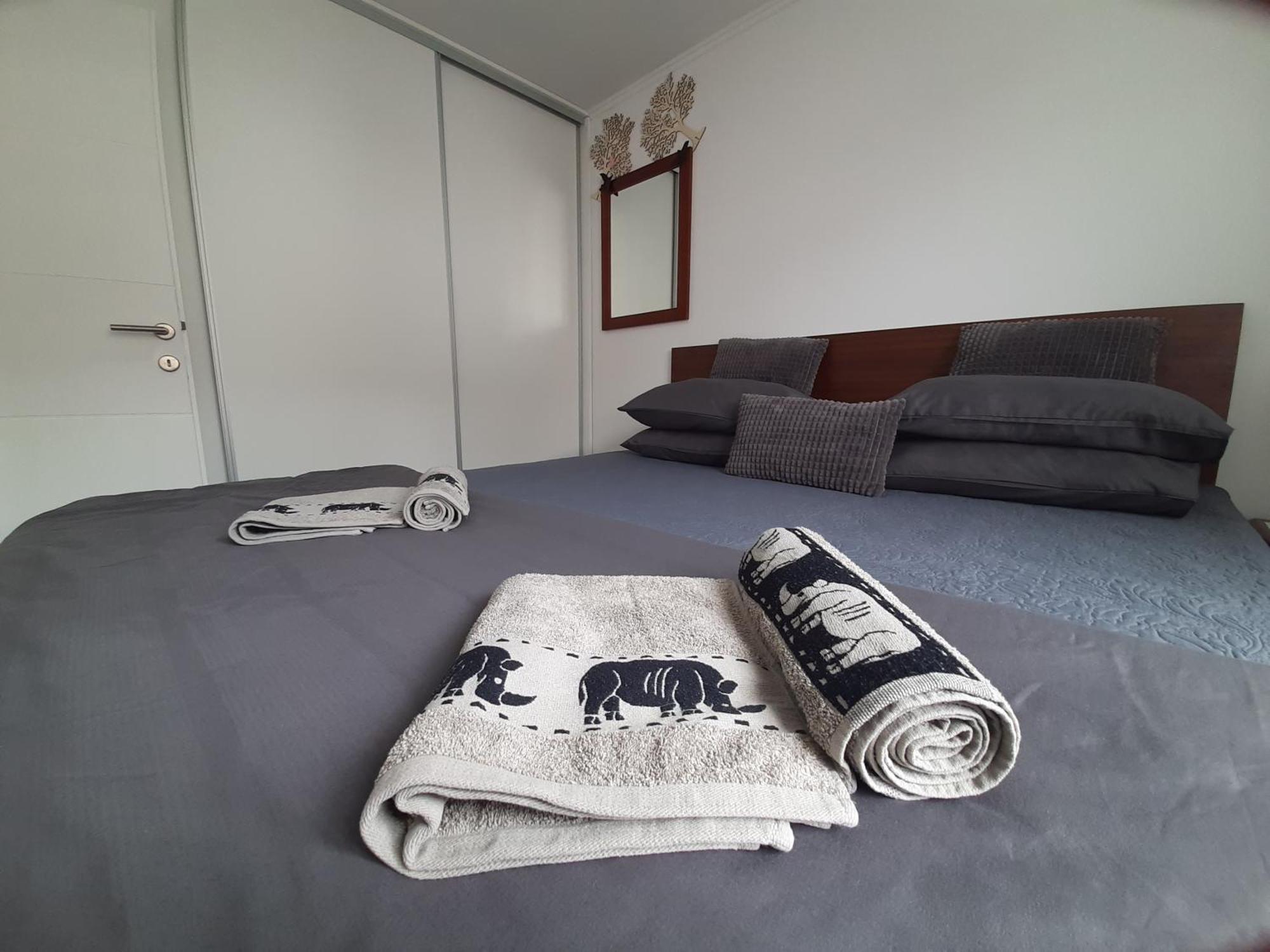 Show Apartment *